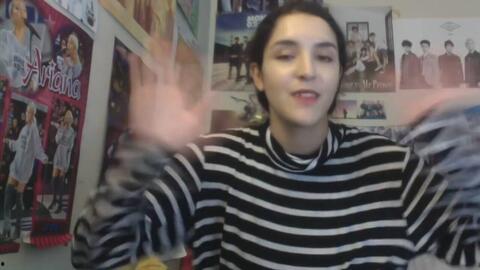 小姐姐吃瓜唱歌,小姐姐的欢乐食瓜时光