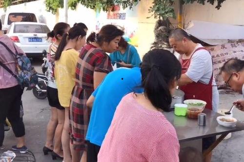 幼师车站吃瓜事件,一场引发社会热议的公共行为风波